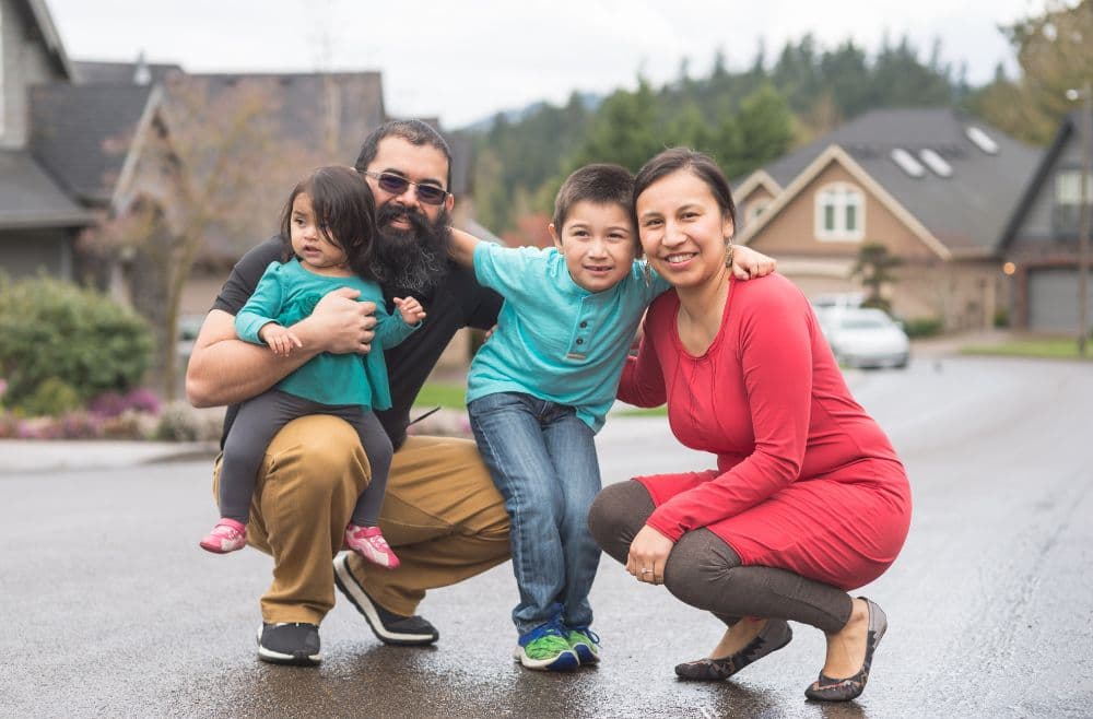 An American host family welcoming a student from Austria